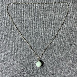 Necklace with stone bead pendant